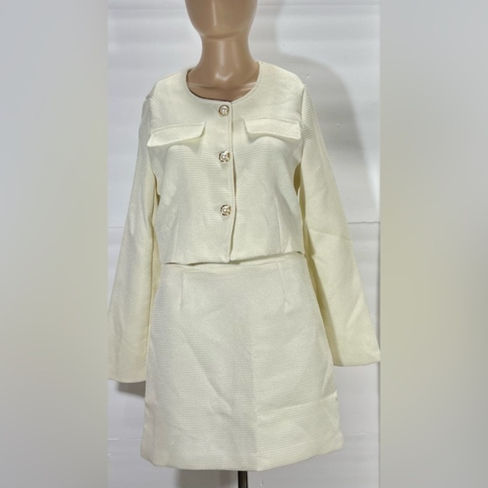 Source Unknown Ivory Skirt Set with Chic Jacket